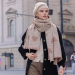 Scarf for women, high-end love print, mid-length warm autumn and winter scarf, new winter fashion commuting scarf for women