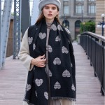 Scarf for women, high-end love print, mid-length warm autumn and winter scarf, new winter fashion commuting scarf for women