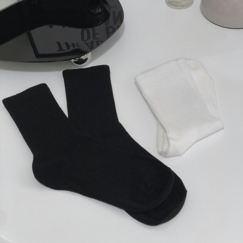 B218-W110-P15 basic striped black and white long mid-calf socks for four seasons new men's casual cotton students